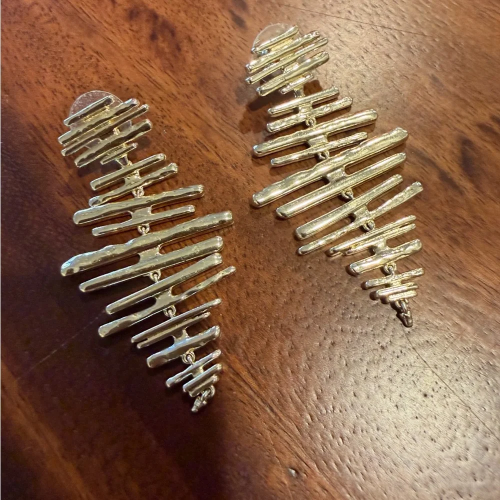 Kendra Scott Rylan Earring - Picture 2 of 2